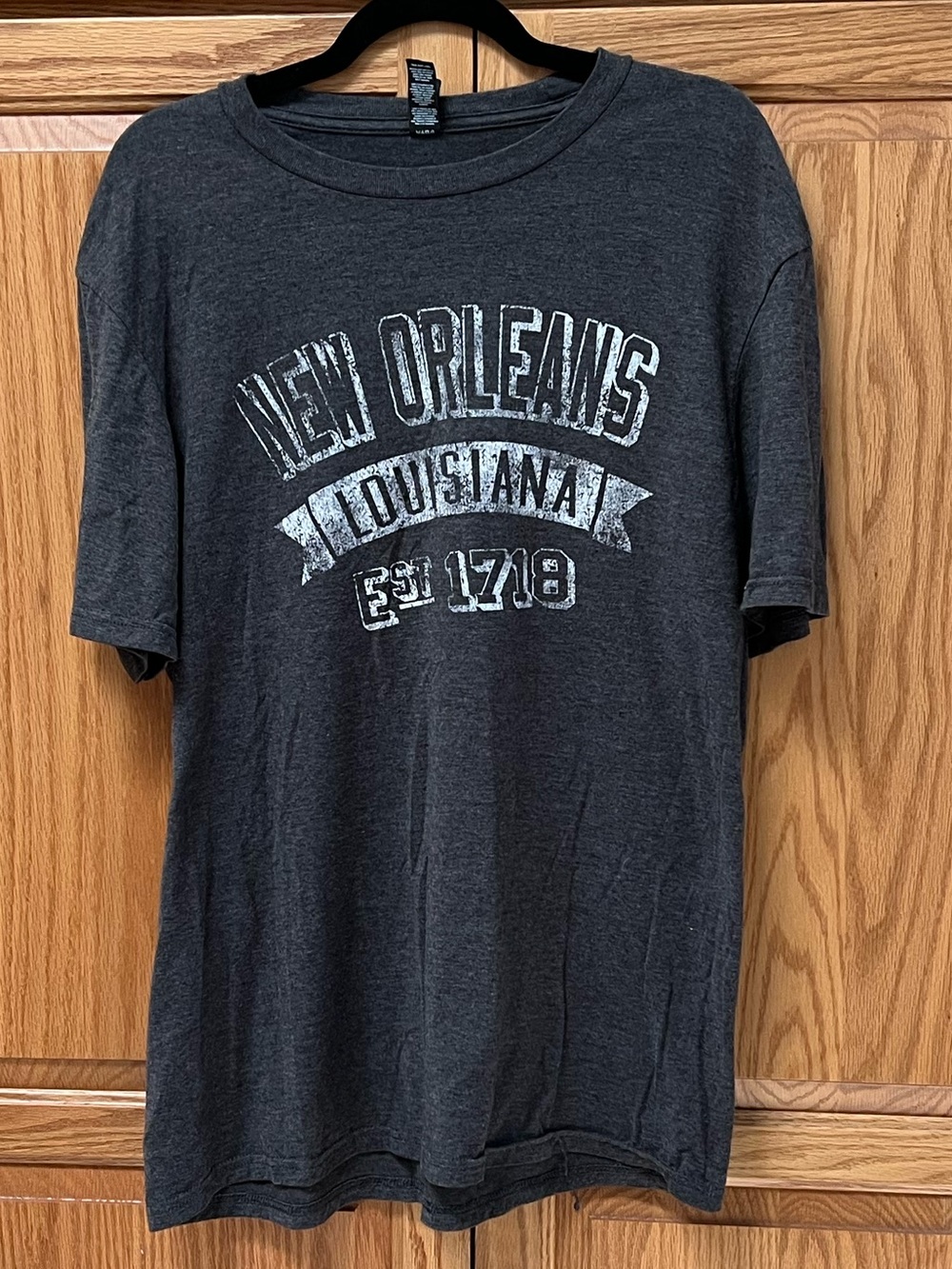 District Charcoal New Orleans Graphic Tee, GUC, Size XL